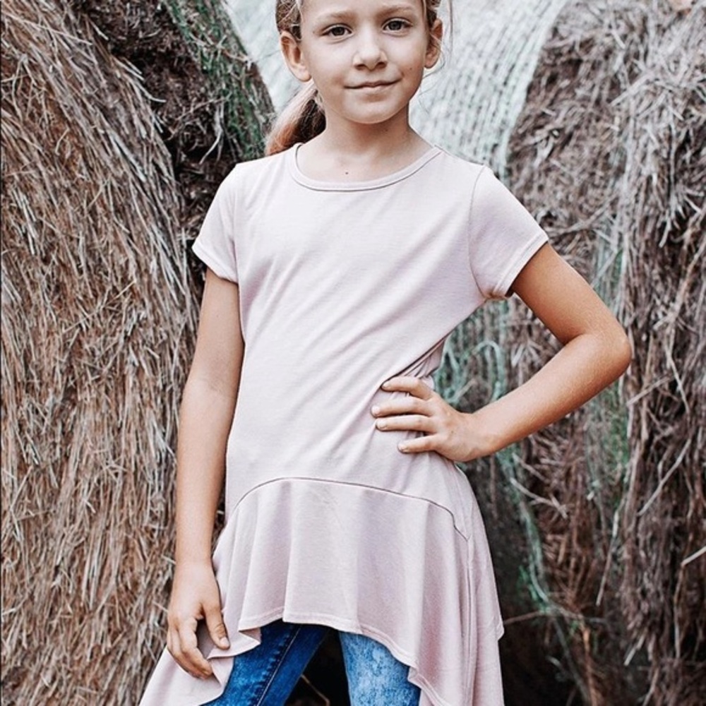 NWT Peyton Bre Mauve Tapered Tee